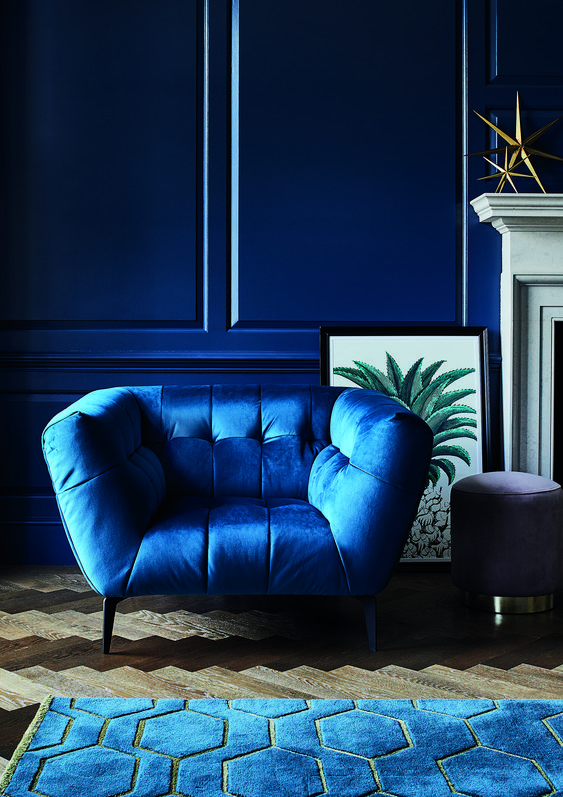 classic-blue-pantone-2020-decoration-d-interieur-barker-and-stonehouse