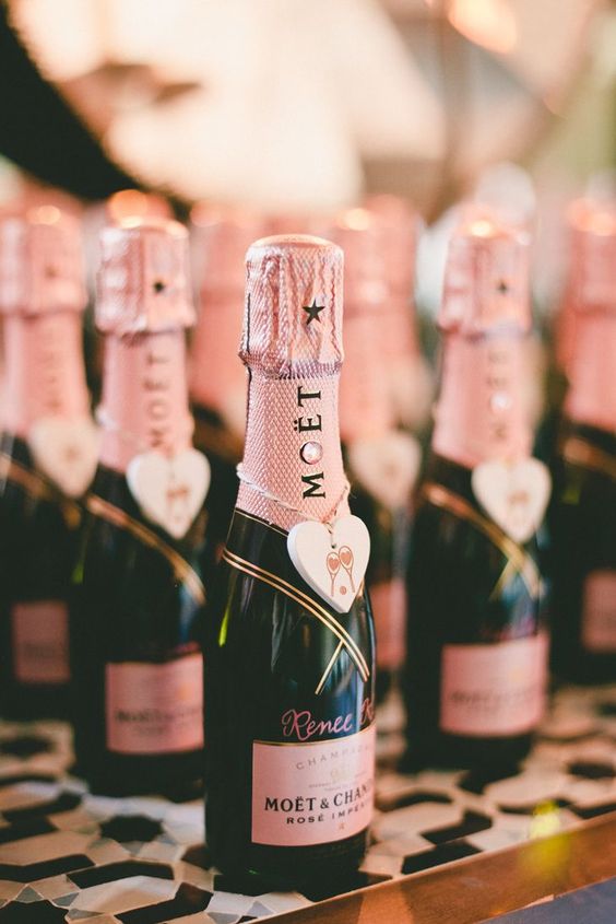inspiration idee cadeau invite mariage champagne