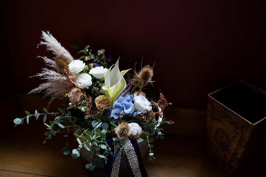 bouquet de mariée bleu fleurs sechees