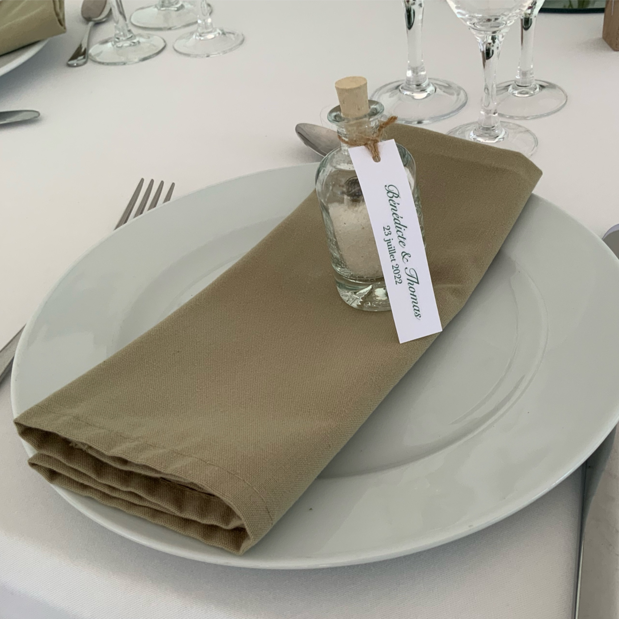 Location de serviette verte en tissu
