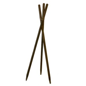 Location de trépieds en bois pour la decoration de mariage en Normandie