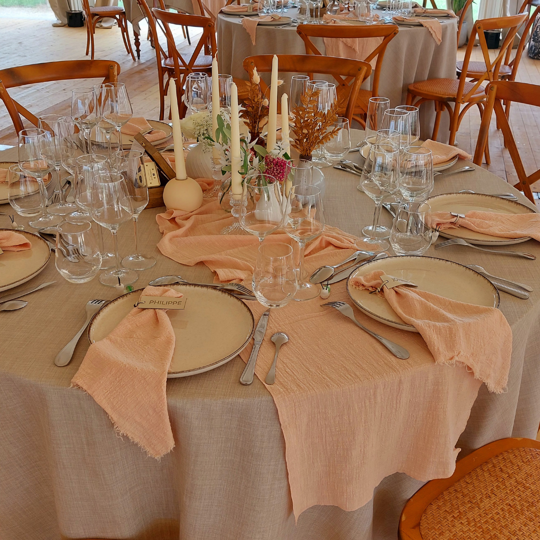 chemin de table rose