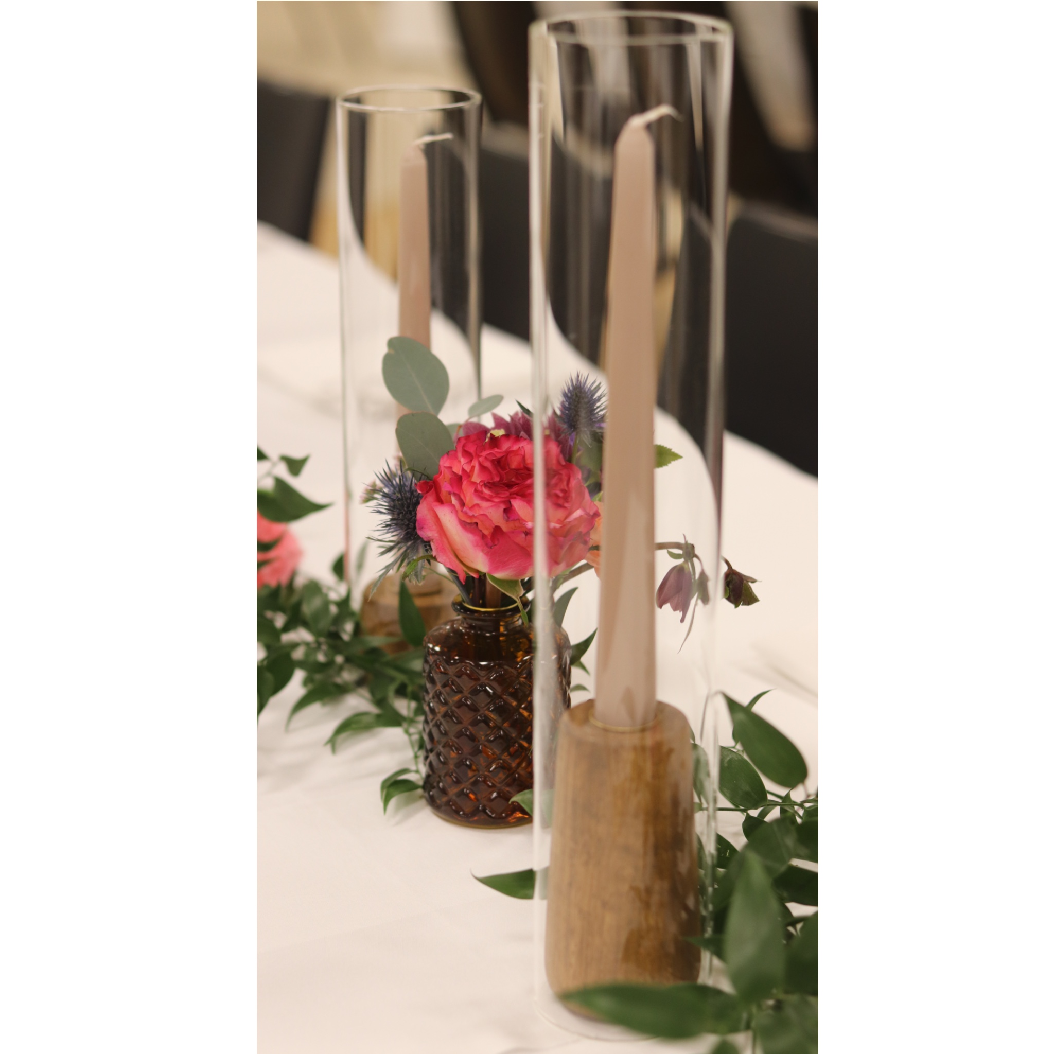 Chandelier en bois et en verre mariage