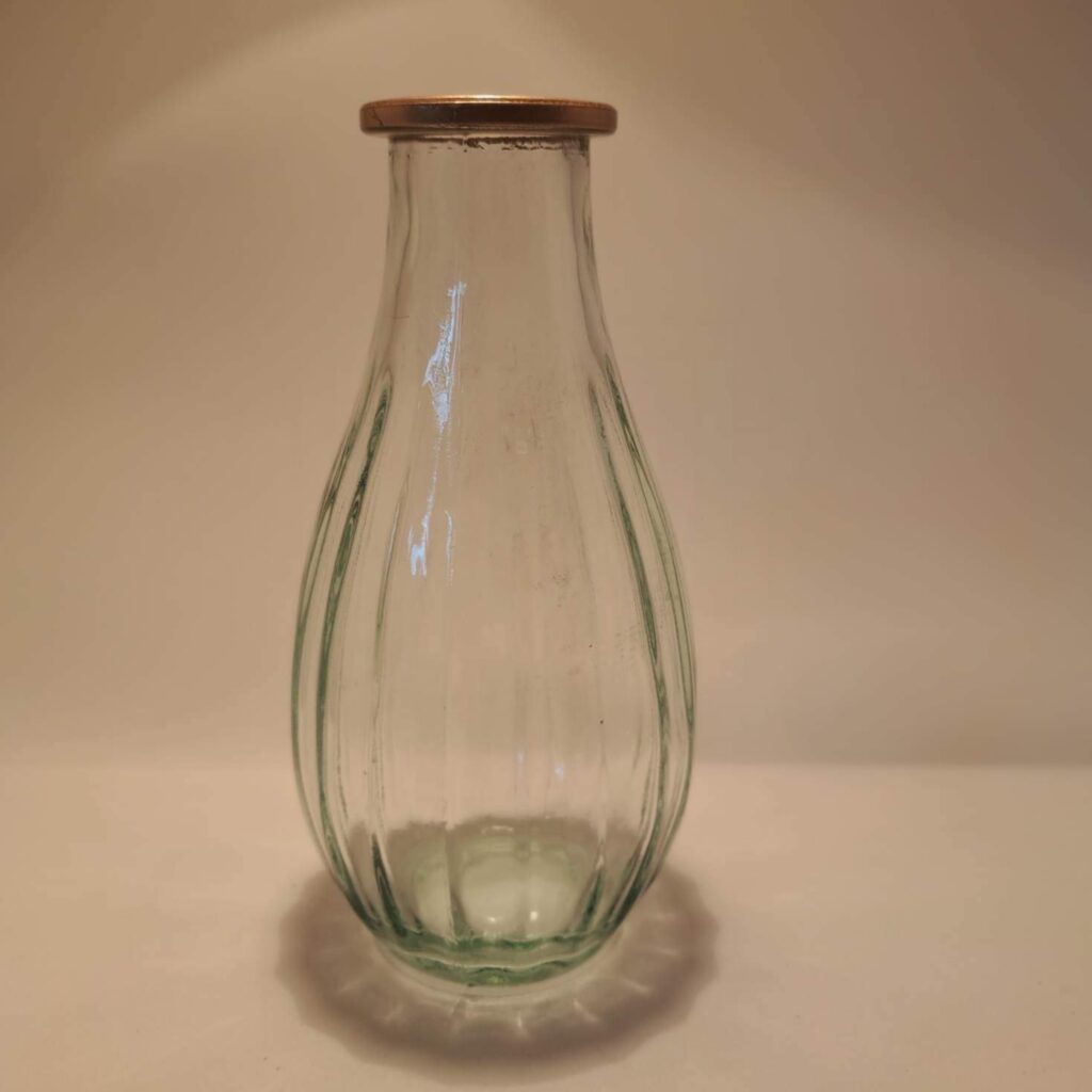 Vase en verre liseré doré

décoration de mariage pas cher