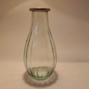 Vase en verre liseré doré
