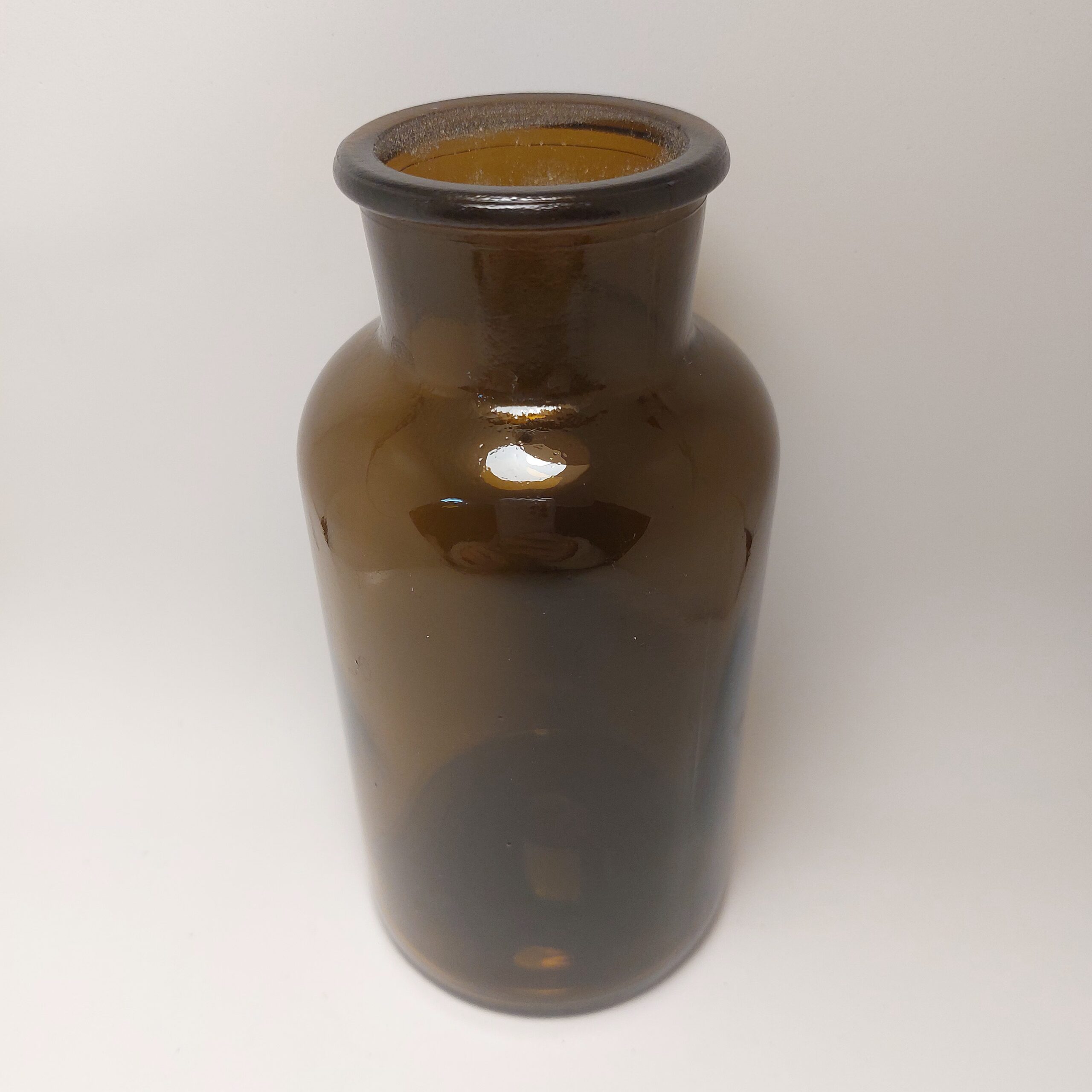 vase marron ambré