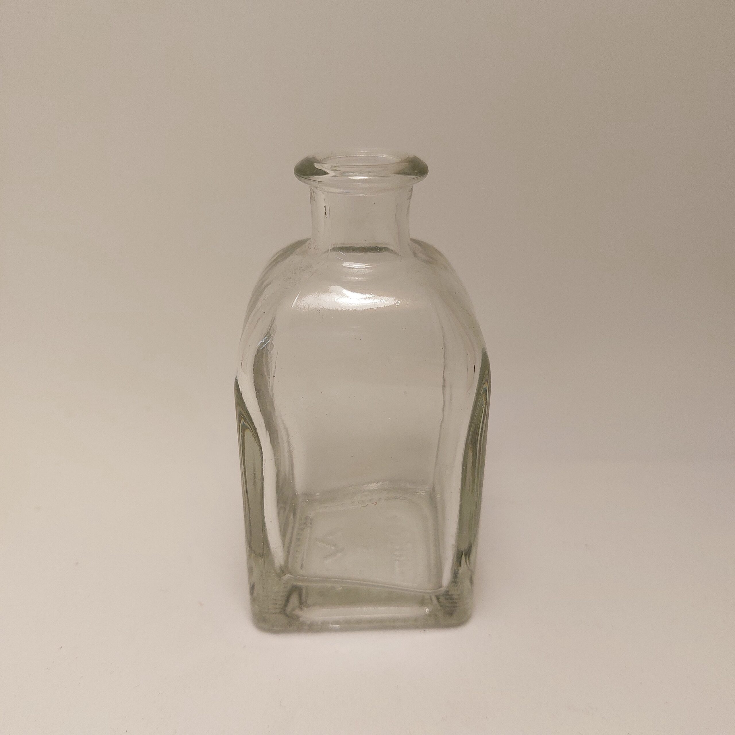 vase transparent