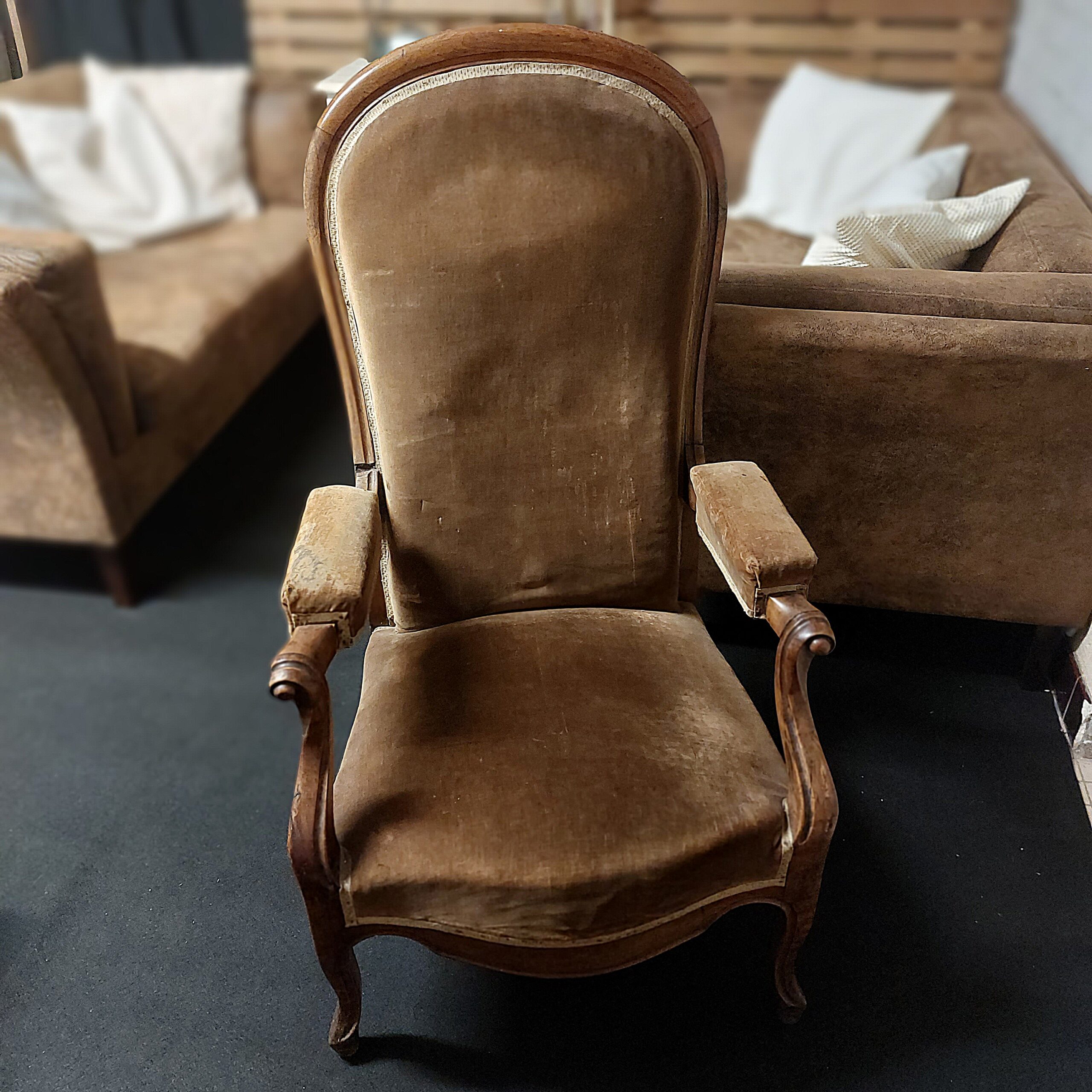 fauteuil velours marron