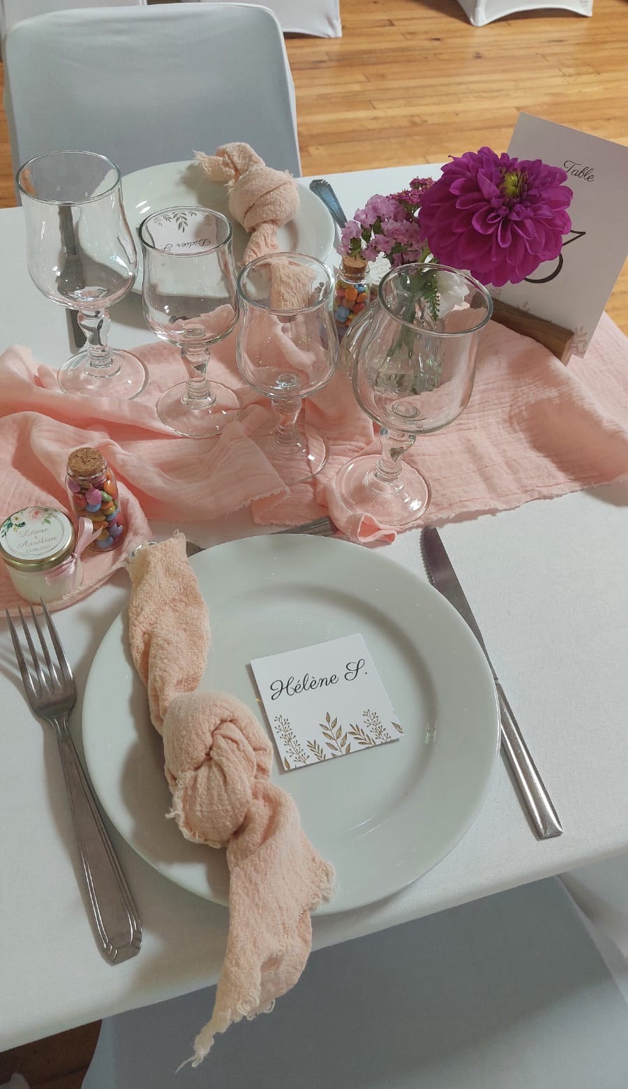 Chemin de table rose en gaze de coton