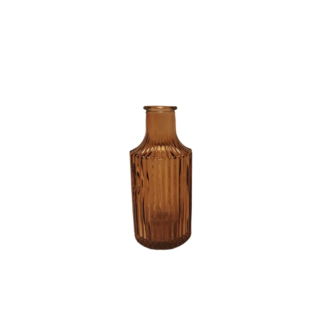 Soliflore en verre ambré texturé, disponible à la location pour une décoration de mariage élégante et vintage.