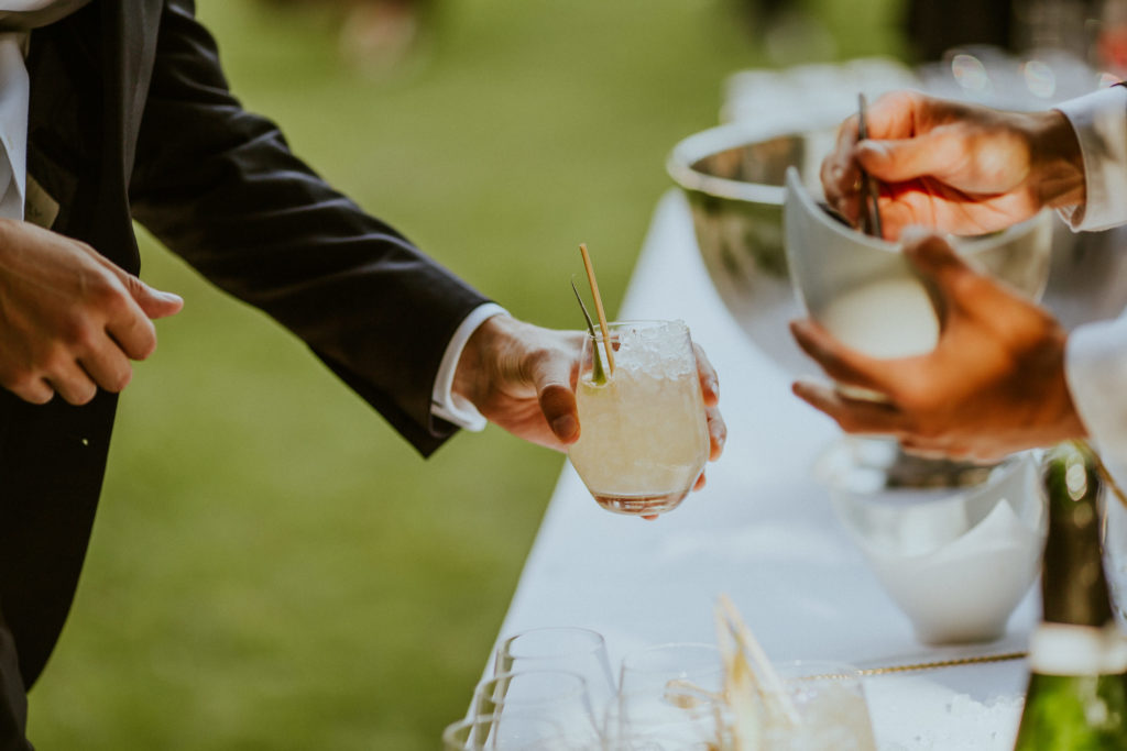 cocktail avec paille en bambou,mariage végétal - décoratrice de mariage Normandie