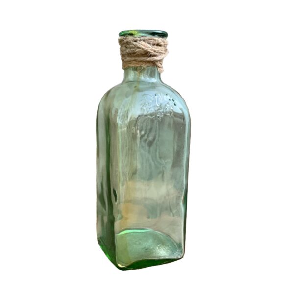 Vase bouteille carrée en verre vert transparent