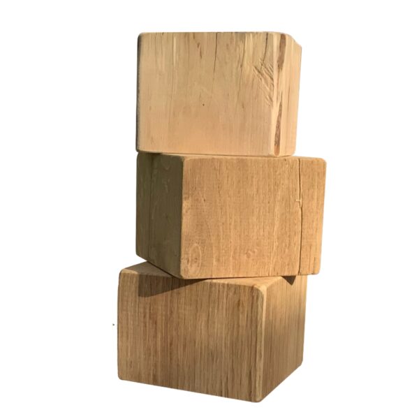 Cubes en bois support deco