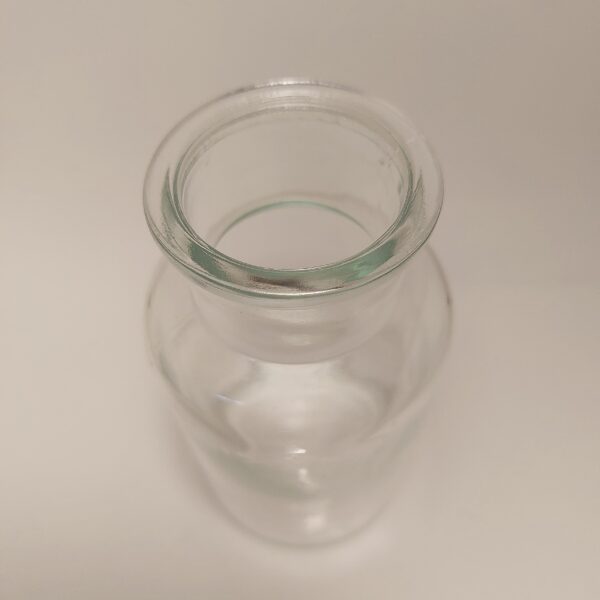 vase transparent