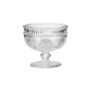 Coupe en verre ciselé élégante pour la location de décoration de mariage en Normandie.