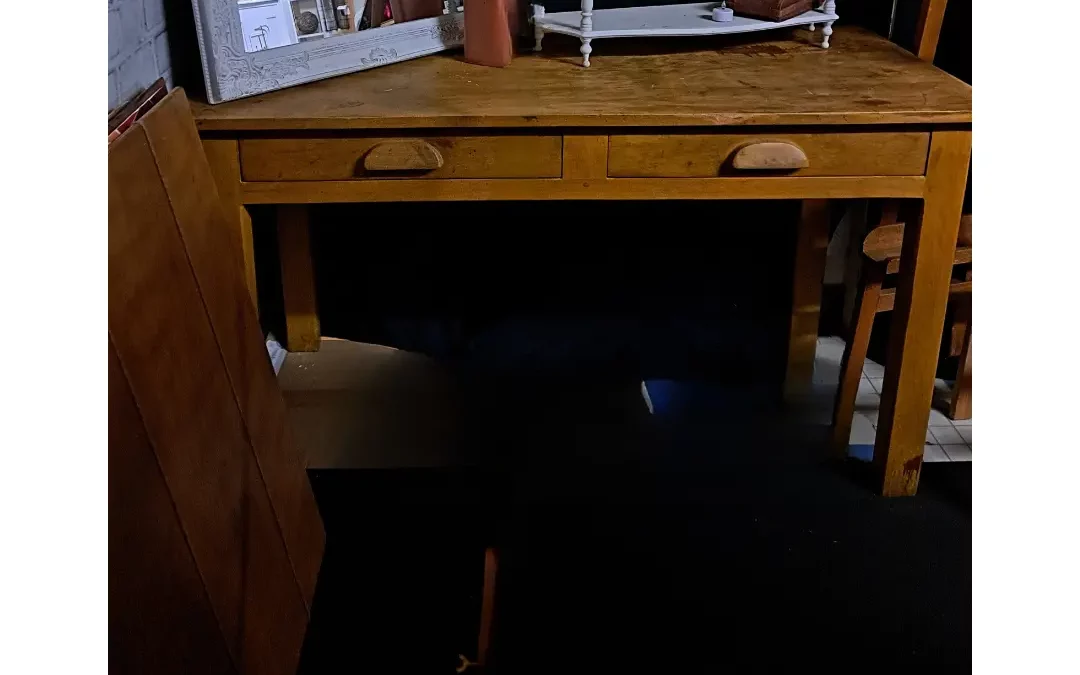 Bureau Constance – location mobilier mariage Normandie