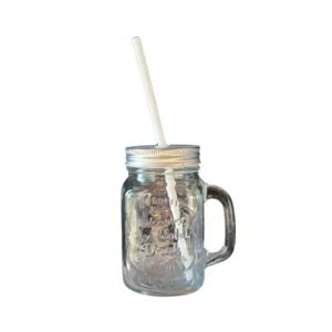 Verre style chope avec paille Séraphin pour bar à cocktails de mariage en Normandie