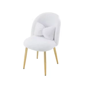 chaise blanche dorée mariage location décoration Normandie