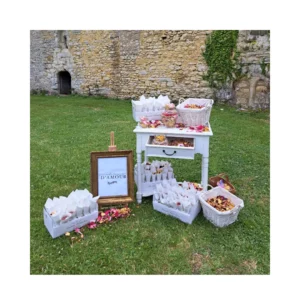 coiffeuse blanche en location pour mariage bar a petales location normandie