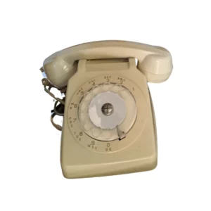 Téléphone vintage beige à cadran rotatif pour décoration mariage en Normandie