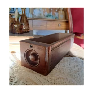 Tiroir bois vintage avec poignée ronde pour décoration mariage en Normandie