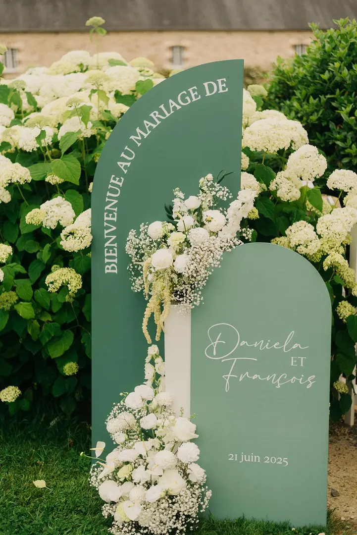 signaletique-mariage-experience-invites Signalétique de mariage personnalisée intégrée à la scénographie d’un mariage en Normandie